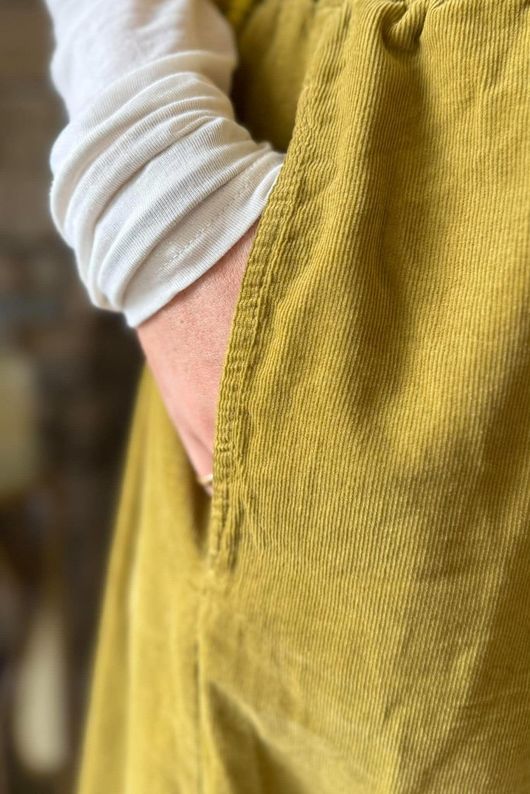 Bateau Needlecord 7/8 Barrel Culotte Pant Mucky Olive